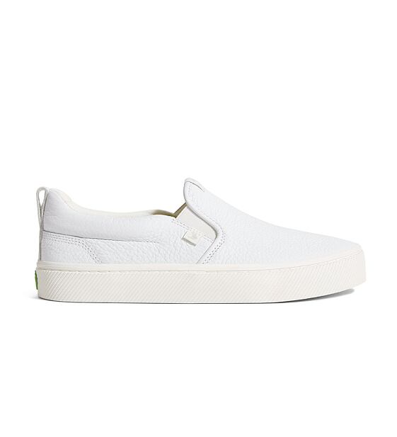 Pánske voľnočasové topánky Cariuma SLIP-ON White Premium Leather Sneaker